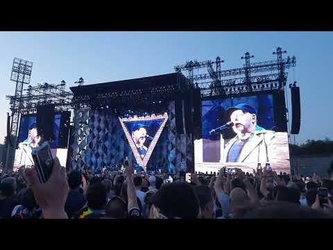 Vasco Live Kom 2023 Rimini stadio Neri inizio concerto intro e dillo alla luna