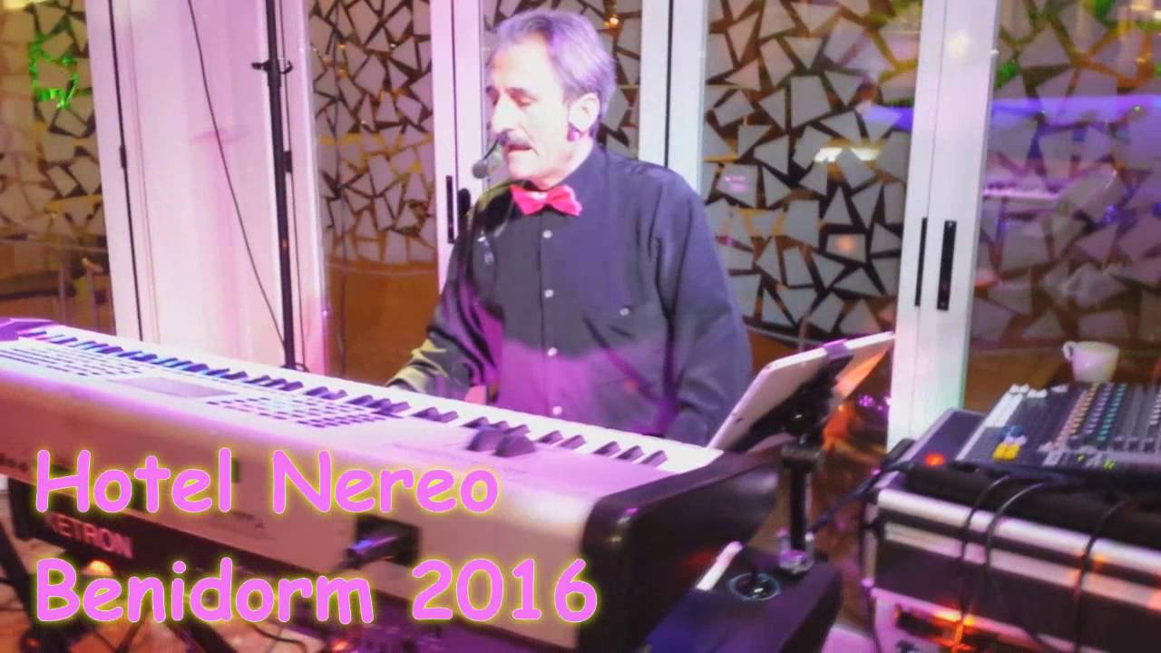 Con un bolero ( Pepe Hernández Castaño )