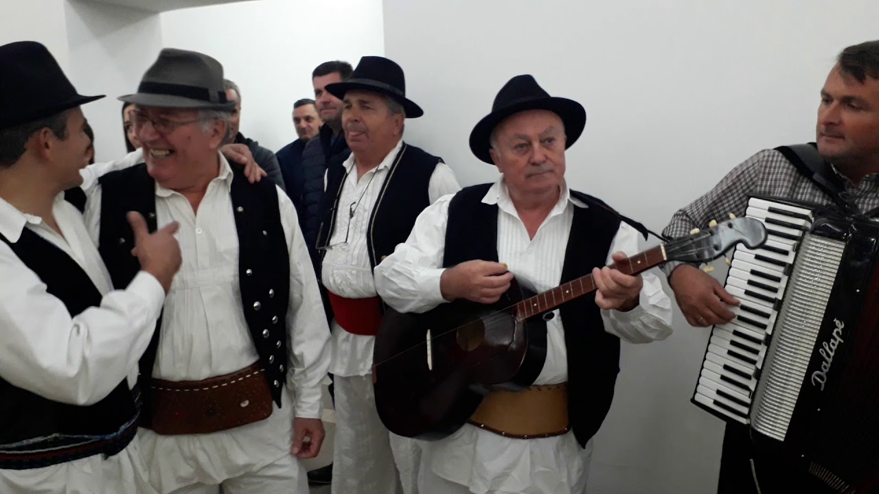 DVOR DALEKO, A JA OKASNIO * 