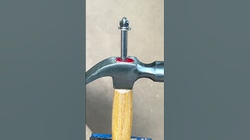 A groundbreaking idea for a hammer handle that’s really good. #woodworking #diy