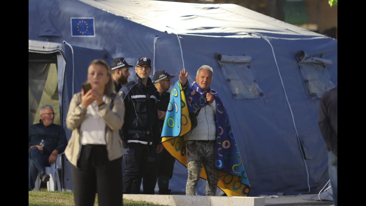 Terremoto a Napoli, notte di paura e rabbia a Pozzuoli