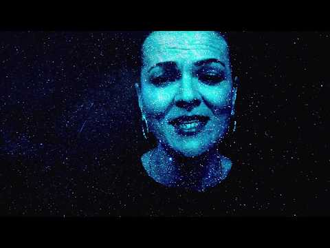 Daria Hodnik  - SRCE OD STAKLA (official video)