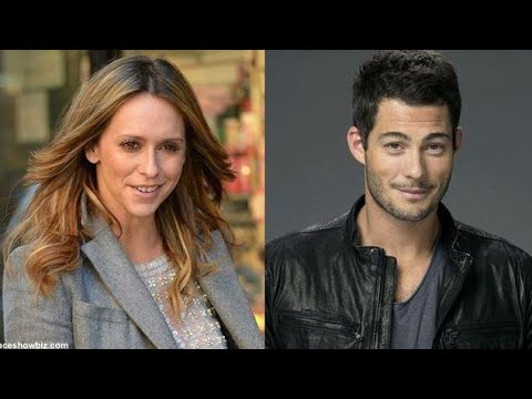 Brian Gleidson Hallisay And Jennifer Love Hewitt