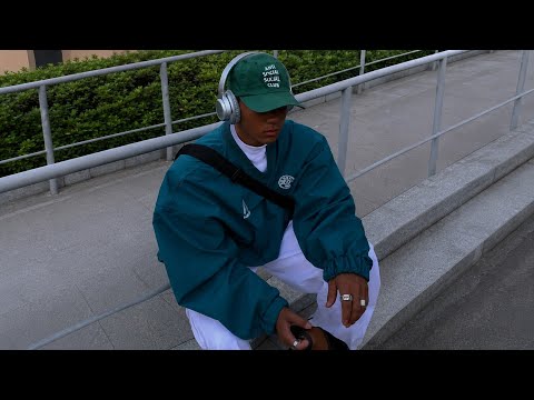 [Playlist] Press Play and Forget the World - R&B • Soulful • Beat
