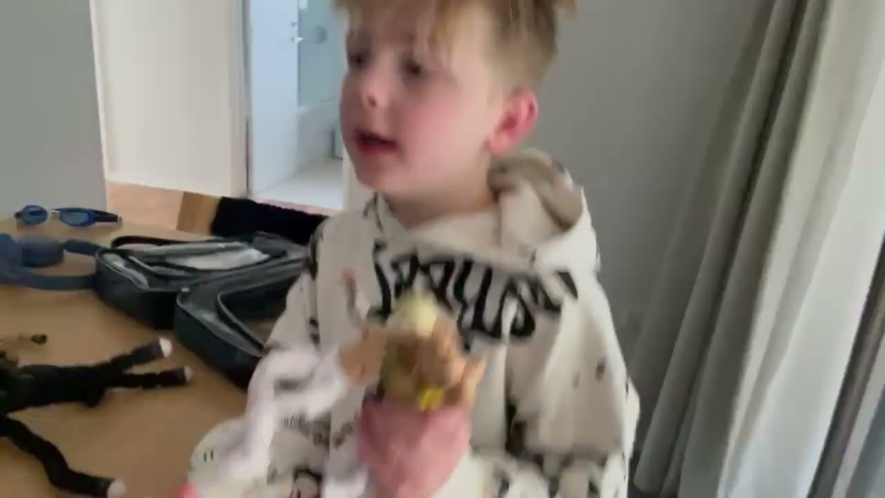 Doing a set up with Cody Rhodes by Frank and Lou ￼