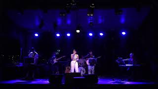 Download Lagu Abus 阿布絲／j4 Mazima Mu（Feat. 鍾興民）+摯友（A Lin）+Love On Top（Beyoncé）+Tell Me（Sabrina）(鐵花村 2023.07.08.) MP3