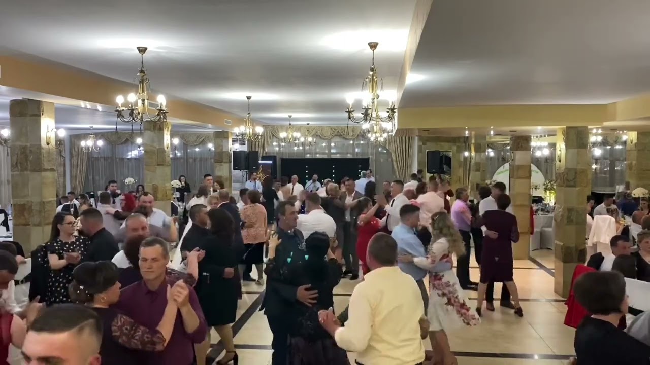 Bată-L Dumnezeu de Birt 