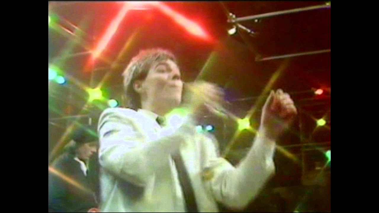 The Showbiz Kids - She Goes to Finos - YouTube