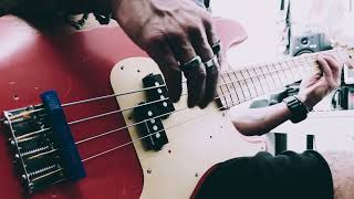 NinoMute test on Fender P-Bass with DR flatwound strings.