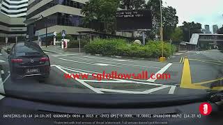 A female Merc driver makes 2 illegal turns in within 1 minutes to Gleneagles Medical Centre