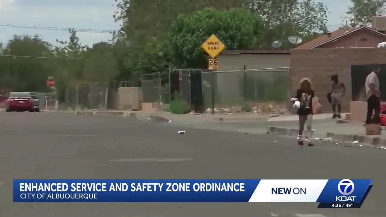 Albuquerque city councilors approve sidewalk ordinance - YouTube