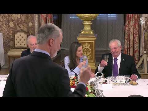 Palabras de S.M. en el almuerzo ofrecido a una representaci&oacute;n del Mundo de las Letras
