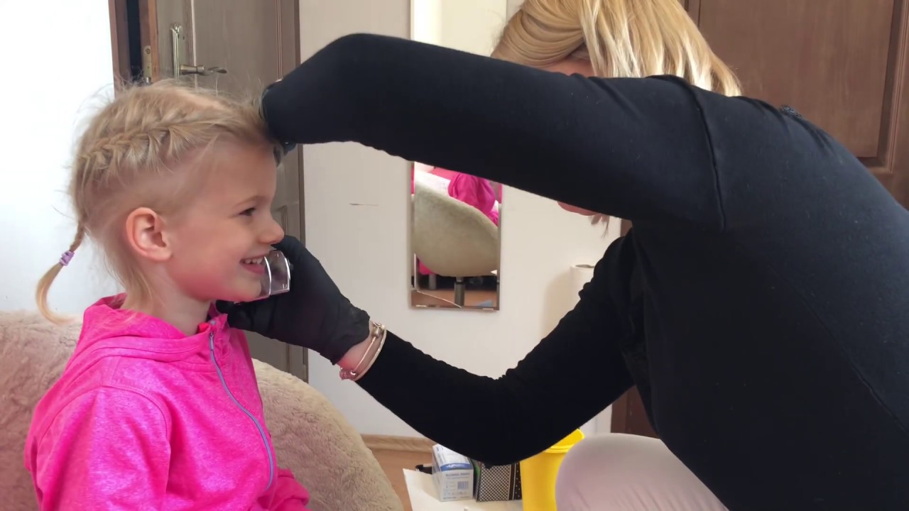 Fülbelövés-Füllyukasztás gyerekeknek Poórné Tünde