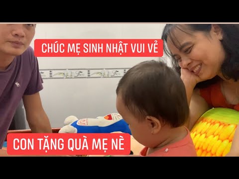 Con gái rượu Khương Dừa tặng quà sinh nhật cho mẹ, con trai thì quay clip cho mẹ | Foci