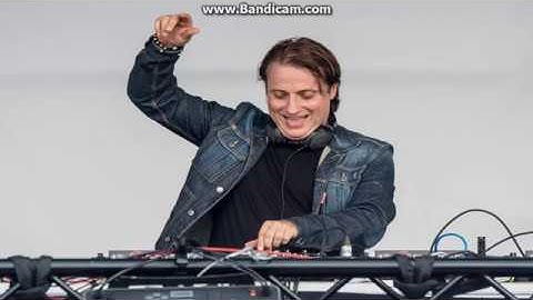 Millie Crashes Her DJI F550 Hexacopter After A Flight Above The Clouds