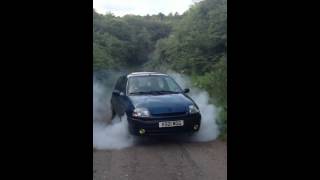 Renault Clio burnout!