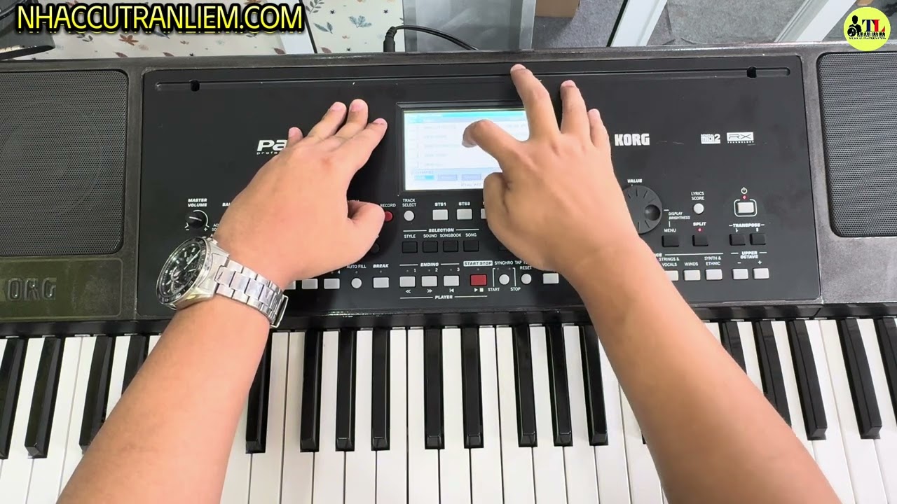 Hướng dẫn sử dụng Korg Pa300 Tại Nhạc Cụ Trần Liêm - YouTube