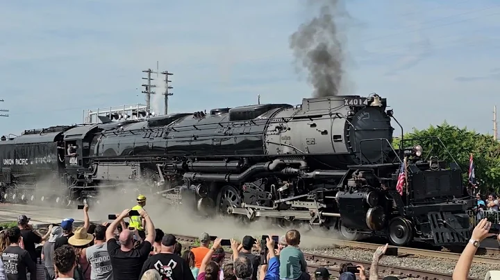 Union Pacific Big Boy peeling out with steam show and lots of whistle! 😲 07/19/2025