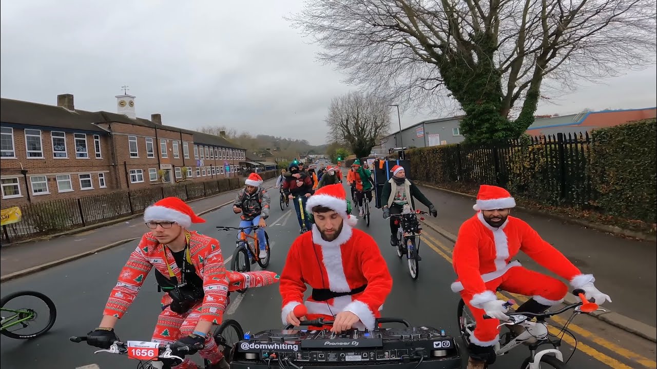 Cycling SANTA Delivers CHRISTMAS DAY Drum & Bass RAVE