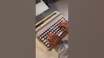perfect little nostalgia moment🫶🏼 #asmr #asmrvideo #asmrsounds #shorts #keyboard #retro