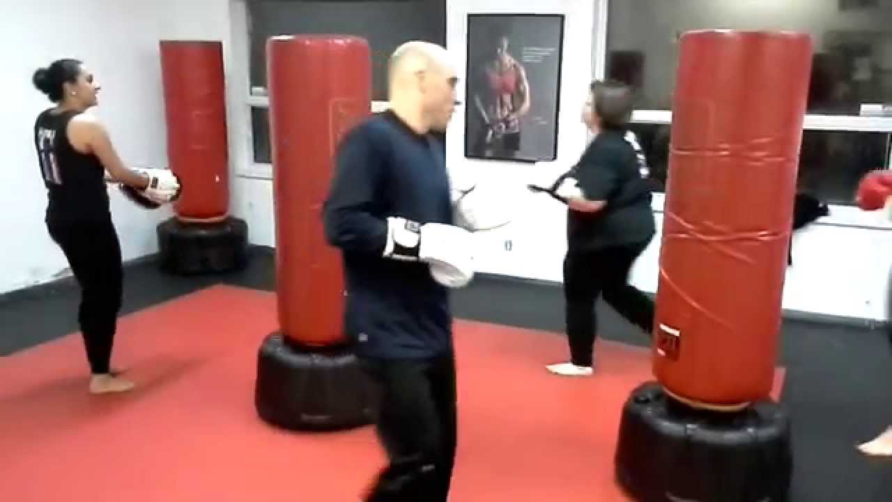 Monday night kickboxing class, Toronto kickboxing school in Leaside