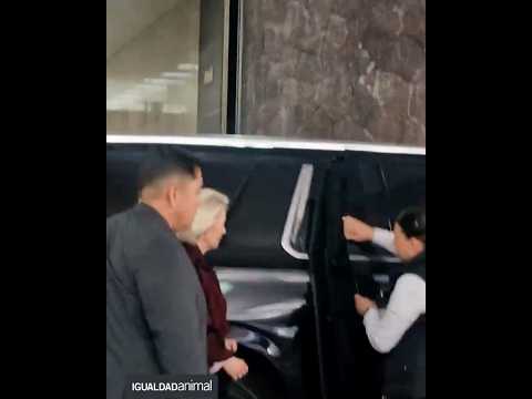 Activistas de Igualdad Animal confrontan a Ursula Von Der Leyen