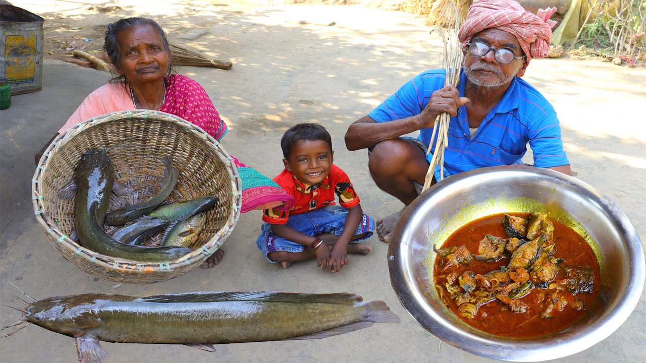 VILLAGE STYLE HOOK FISHING AND COOKING | Walking catfish curry