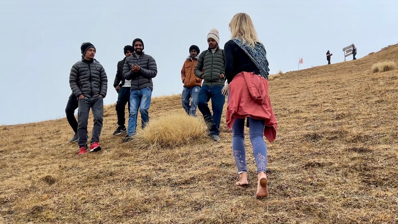 HIGH ALTITUDE KHALIYA TOP HIKE 3500m / HARNESSING PRANA THROUGH BARE FEET / HIMALAYAN BAREFOOT GIRL