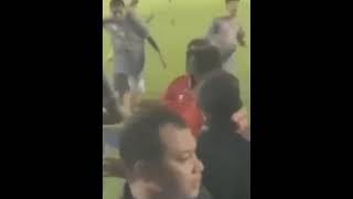 detik-detik provokator masuk ke lapang arema vs persebaya#shorts