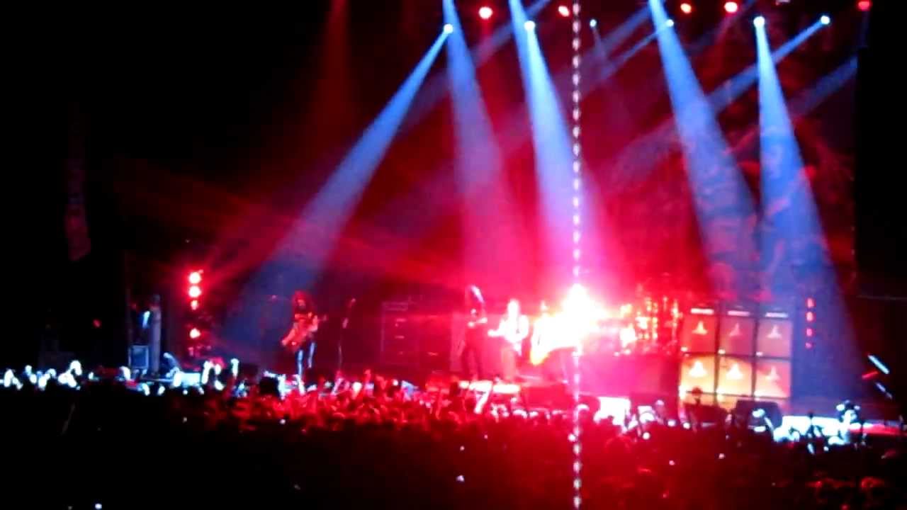 Slash-Paradise City (Zénith de Paris, le 20/10/12) - YouTube