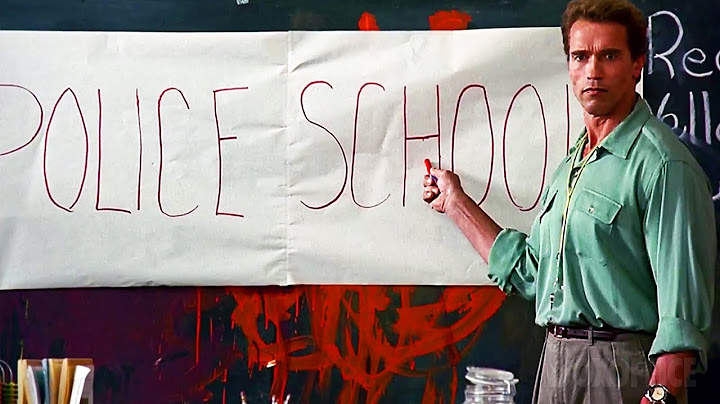 アーノルド・シュワルツェネッガーはポリススクールを教える | キンダガートン・コップ | 映画シーン