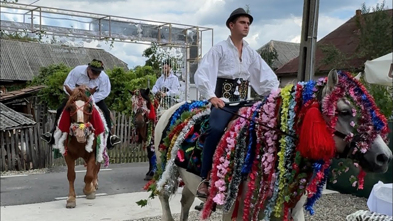 Călăreții din Strâmtura, Maramureș, poartă tradiția mai departe. [Full Video] 4K