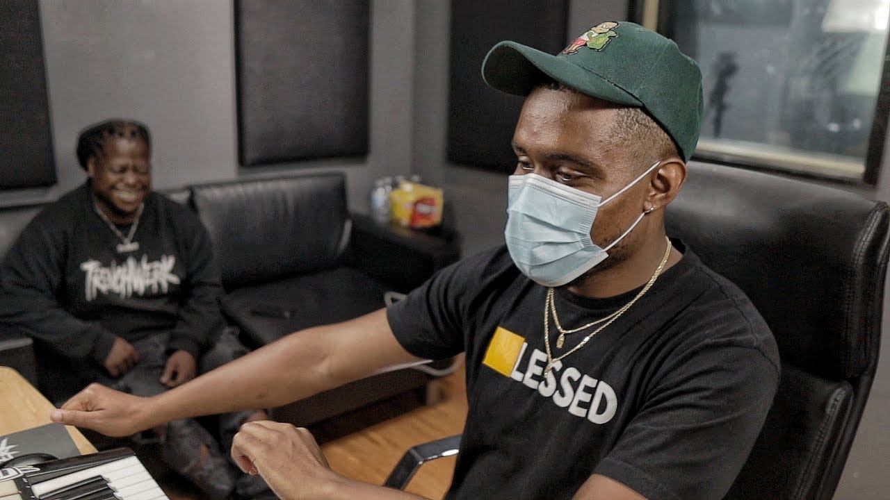 Velocity Swells Into 808s Are Genius! Nard & B Making A Beat With Musik MajorX