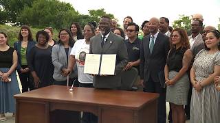 Mayor Johnson signs order for stricter review of Chicago data centers