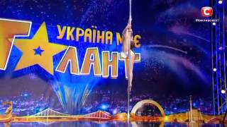 София Олейник - Танец на пилоне под песню 