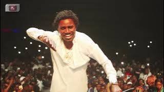 Concert WALLY SECK 2022 en Italie 🇮🇹 ( Brescia ) prt 1