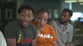 Students in Dan Ryan protest speak to Michael Sneed