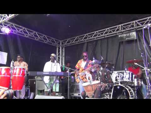 Webby Jay "In The Rain" in Notting Hill Carnival 2014 - London