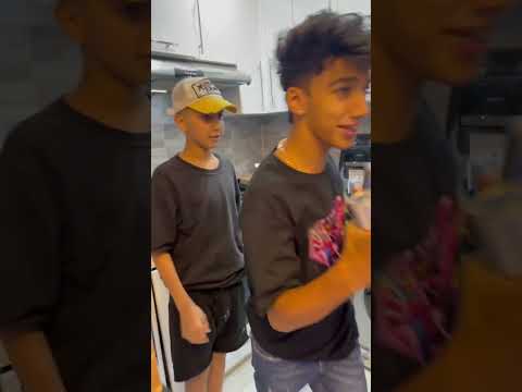 لما نروح عند حد من صحبنا وا امو مش موجوده بصو حصل اي في اخر الفديو