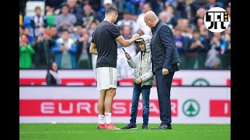 Cristiano Ronaldo Surprises a Little Fan - Footage From The Stadium - Udinese 0 Juventus 2