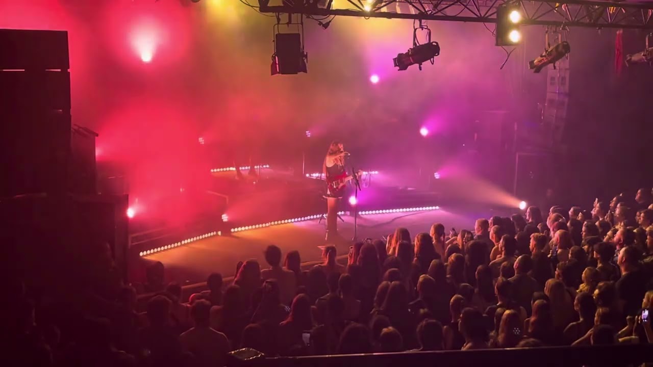 Holly Humberstone “Superbloodmoon” @ the Metro Sydney, Jan 4th 2024