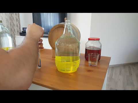 Wideo: Jak Zrobić Whisky Z Bimberu