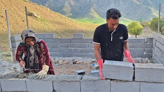 Betul and Marja's quest: building a shelter to protect the family