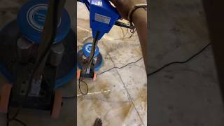 How to hold #professionalcleaners #homeappliance #cleaningequipment mult function brush machine