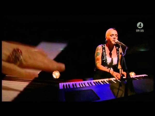 Beth Hart - Chocolate Jesus (Live Nyhetsmorgon 2011) HD