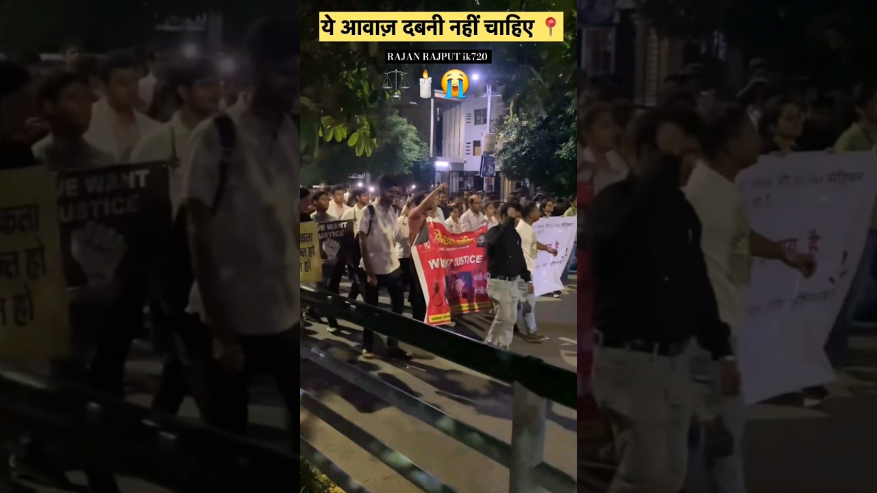 😭🕯⚖️Students and doctors took out a candle march at 1090 intersection of Lucknow in protest against