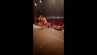 Download Lagu Gek Diah megending tuak adalah nyawa jak Jai, bule gila. MP3