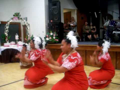 faalaulau girls samoan dance - YouTube