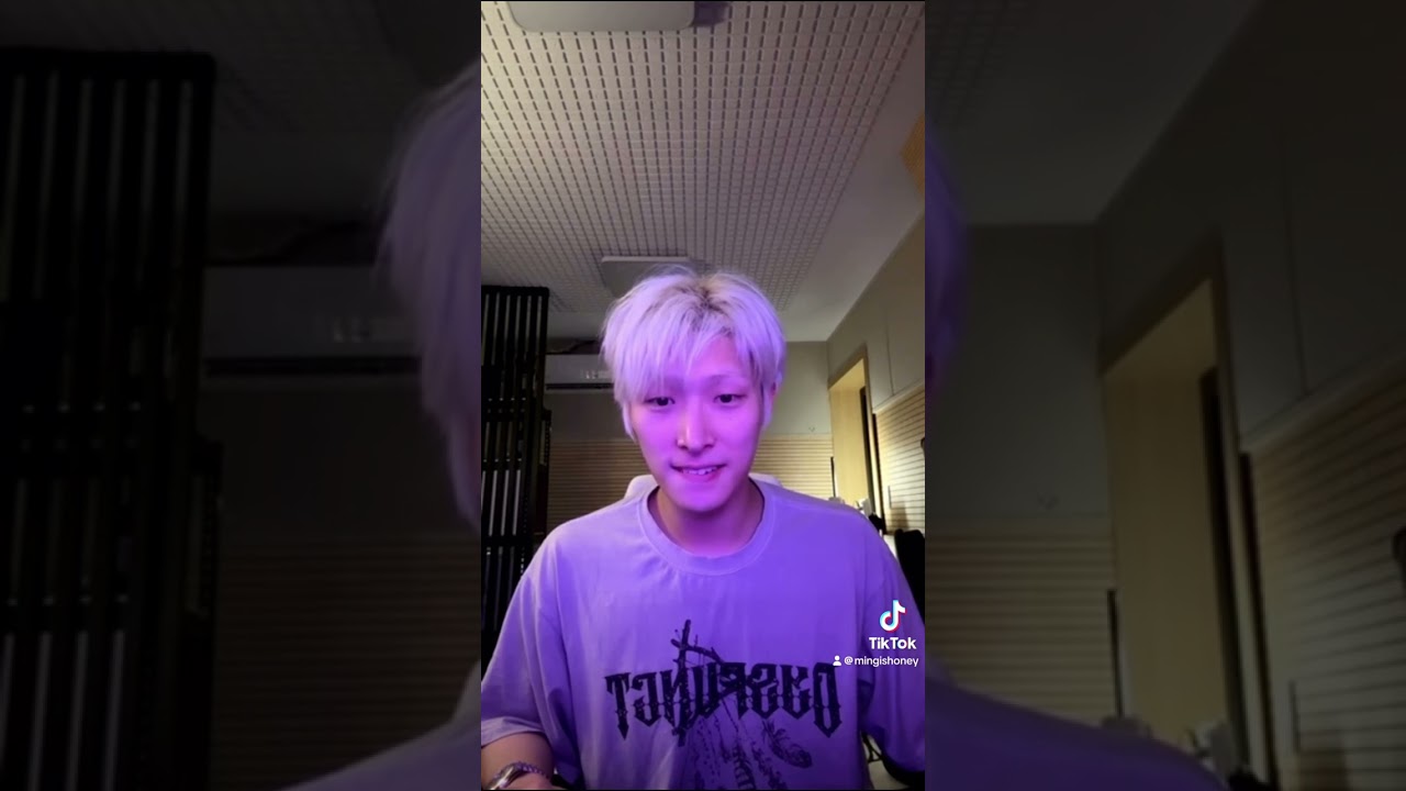 Mingi wondering why there's so many oppa comments at 3am