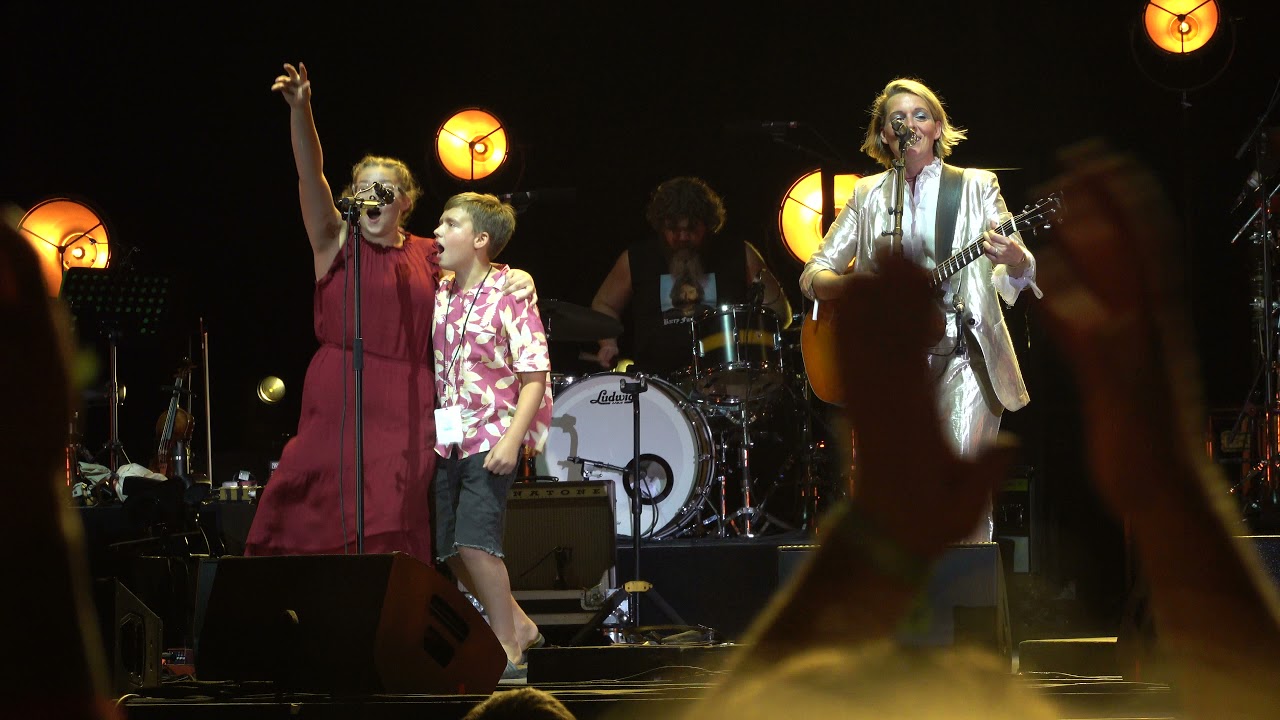 Brandi Carlile Hold out your hand Amphitheatre 8/14/21 YouTube